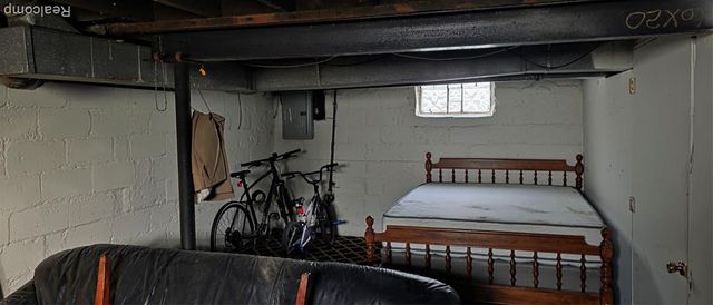 205 Hughes Avenue, Pontiac, MI 48341