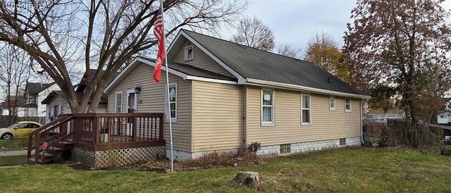 205 Hughes Avenue, Pontiac, MI 48341