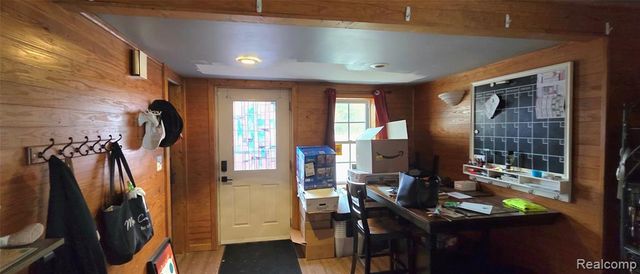 205 Hughes Avenue, Pontiac, MI 48341