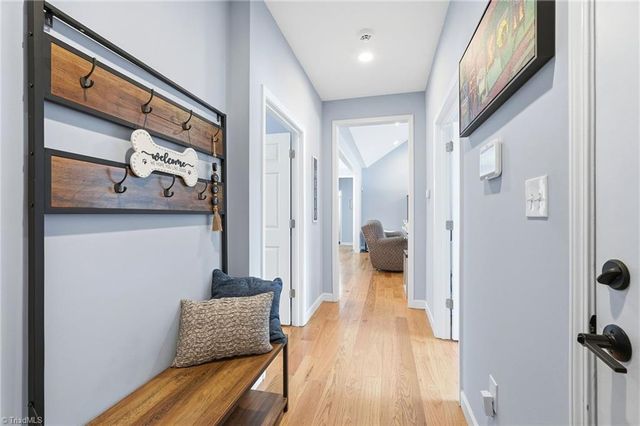 1196 Cape Hickory Road, Hickory, NC 28601