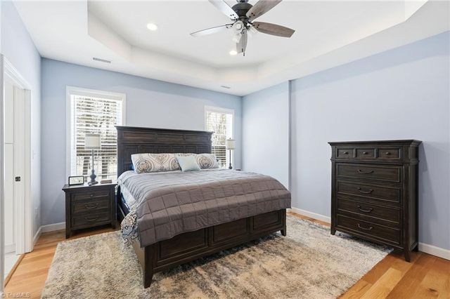 1196 Cape Hickory Road, Hickory, NC 28601