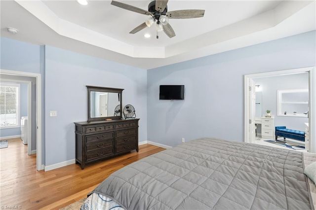 1196 Cape Hickory Road, Hickory, NC 28601