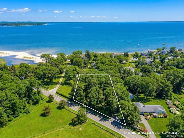 10100 New Suffolk Avenue, Cutchogue, NY 11935