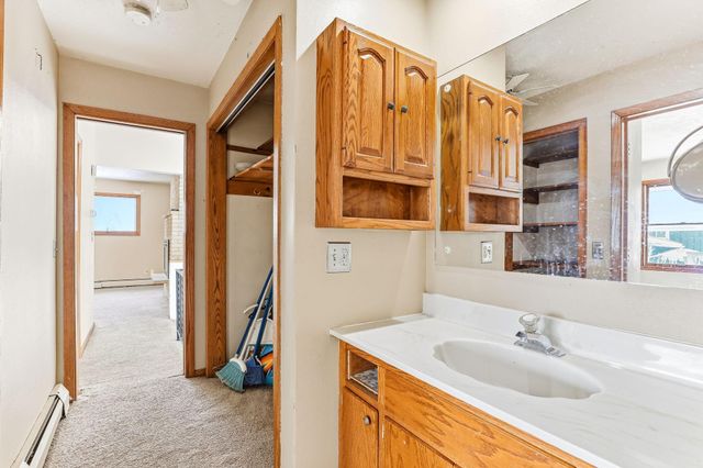 916 Honeysuckle Lane, Farmington, MN 55024