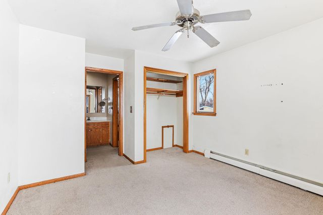 916 Honeysuckle Lane, Farmington, MN 55024