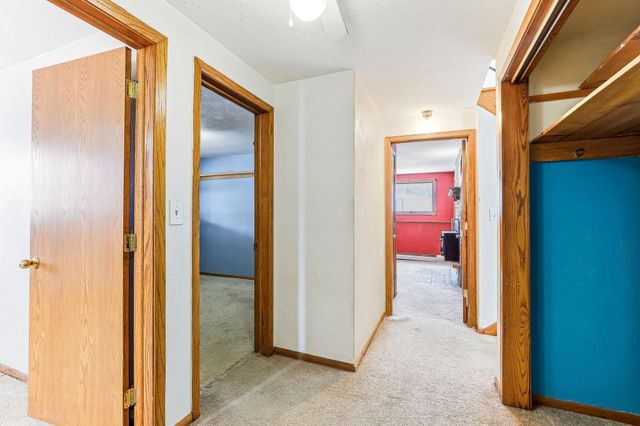 916 Honeysuckle Lane, Farmington, MN 55024