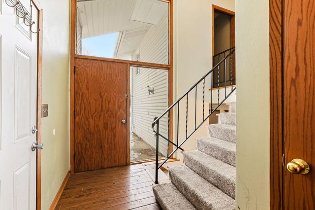 916 Honeysuckle Lane, Farmington, MN 55024