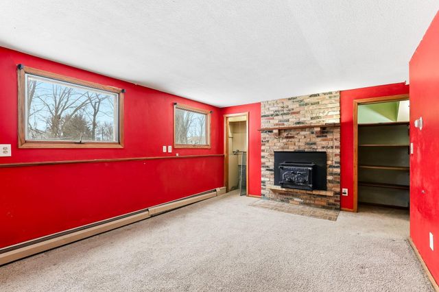 916 Honeysuckle Lane, Farmington, MN 55024
