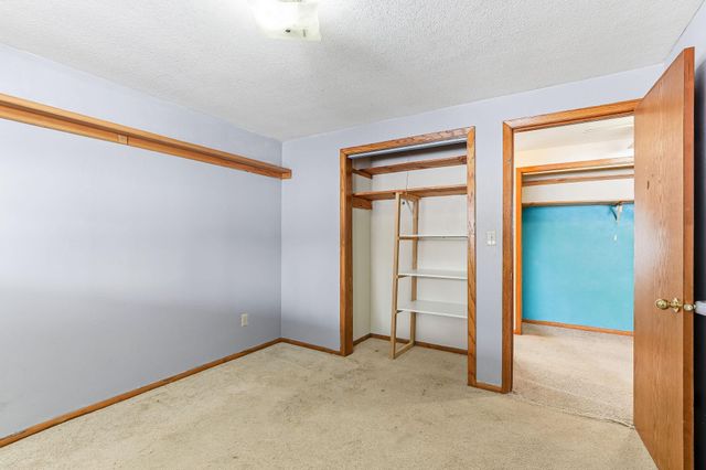 916 Honeysuckle Lane, Farmington, MN 55024