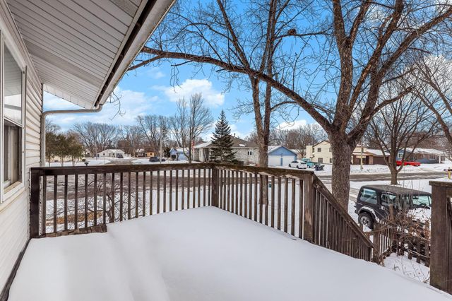 916 Honeysuckle Lane, Farmington, MN 55024