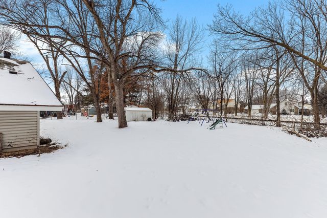 916 Honeysuckle Lane, Farmington, MN 55024