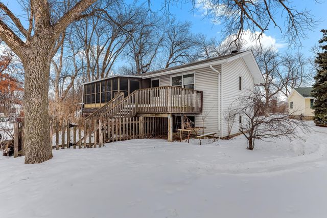 916 Honeysuckle Lane, Farmington, MN 55024