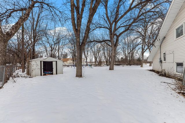 916 Honeysuckle Lane, Farmington, MN 55024