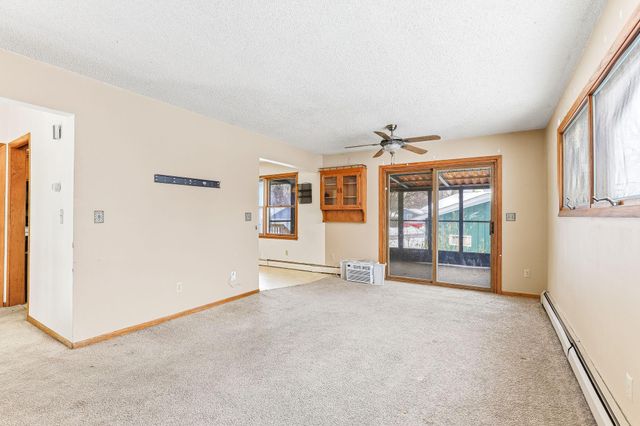 916 Honeysuckle Lane, Farmington, MN 55024