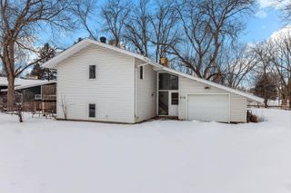 916 Honeysuckle Lane, Farmington, MN 55024