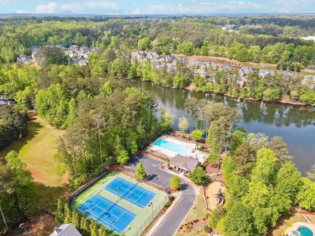 209 Lakestone Parkway, Woodstock, GA 30188