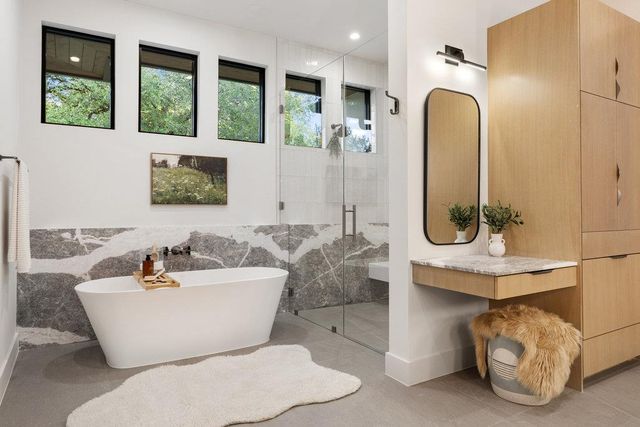 607 Westbrook DR, Austin, TX 78746