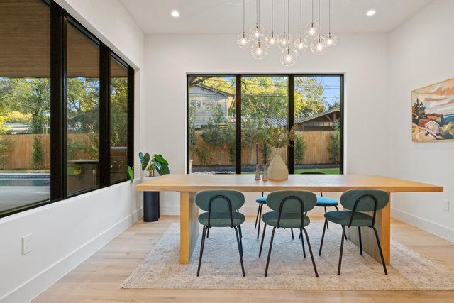 607 Westbrook DR, Austin, TX 78746