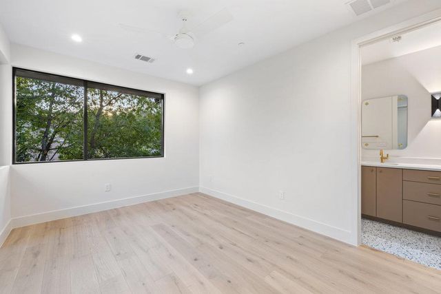 607 Westbrook DR, Austin, TX 78746