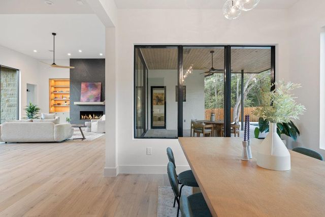 607 Westbrook DR, Austin, TX 78746