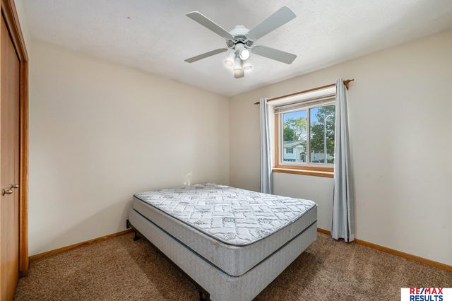 912 Bordeaux Avenue, Bellevue, NE 68123