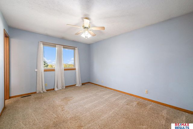 912 Bordeaux Avenue, Bellevue, NE 68123