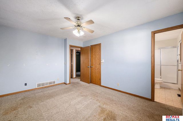 912 Bordeaux Avenue, Bellevue, NE 68123