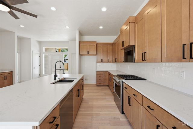 914 S Roosevelt St, Boise, ID 83705