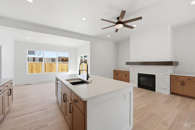 914 S Roosevelt St, Boise, ID 83705