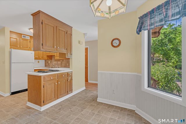 200 Treadwell Street 204, Hamden, CT 06517