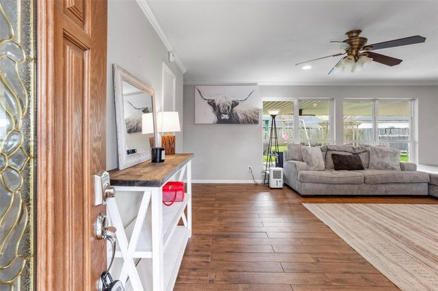 3414 E Orange Street, Pearland, TX 77581