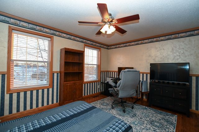 1835 Somerset Drive, Marion, IA 52302