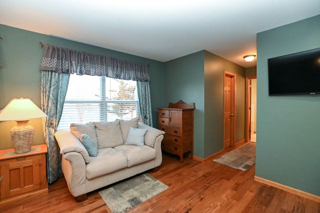 1835 Somerset Drive, Marion, IA 52302