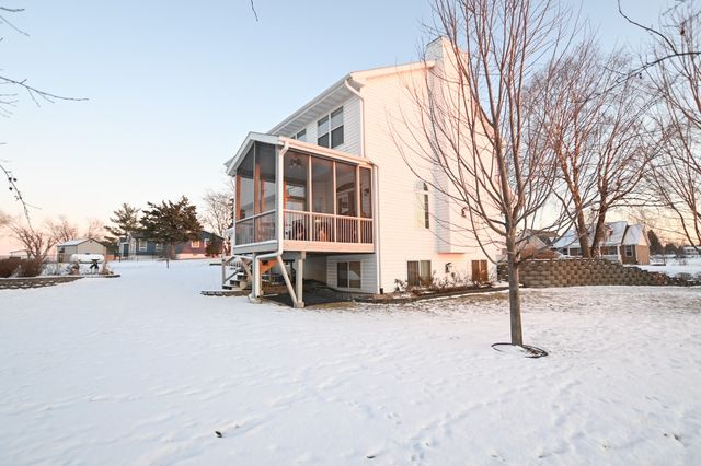 1835 Somerset Drive, Marion, IA 52302