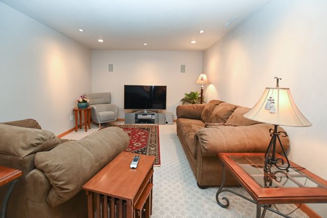 1835 Somerset Drive, Marion, IA 52302