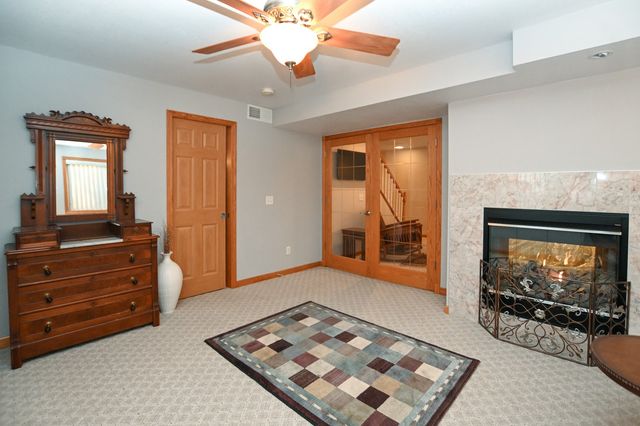 1835 Somerset Drive, Marion, IA 52302