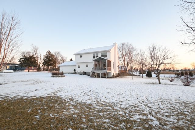 1835 Somerset Drive, Marion, IA 52302