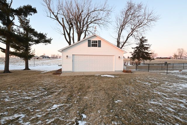 1835 Somerset Drive, Marion, IA 52302