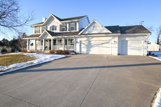 1835 Somerset Drive, Marion, IA 52302