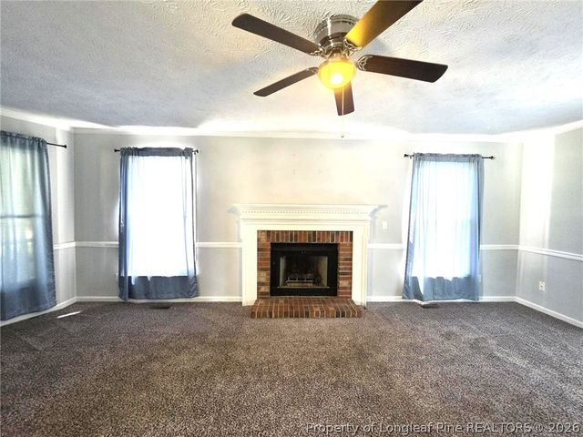 6812 Saint Julian Way, Fayetteville, NC 28314