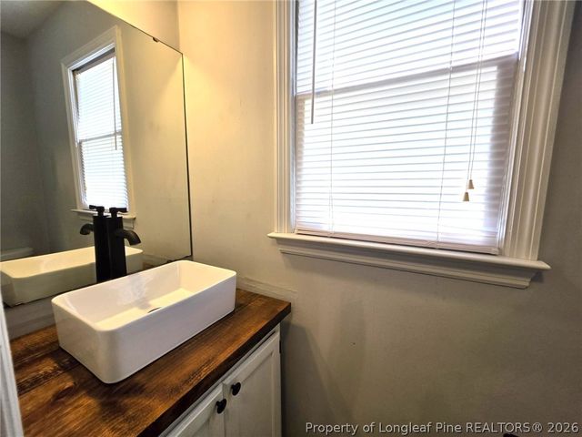 6812 Saint Julian Way, Fayetteville, NC 28314
