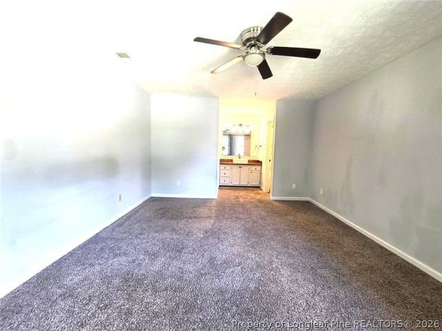 6812 Saint Julian Way, Fayetteville, NC 28314