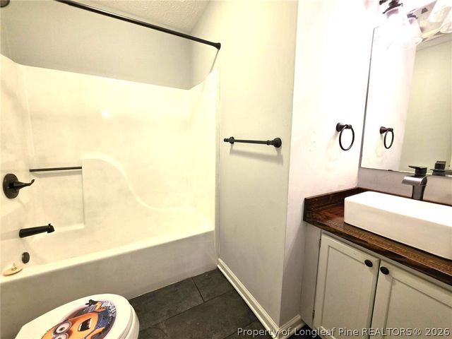 6812 Saint Julian Way, Fayetteville, NC 28314
