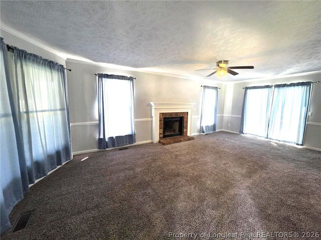 6812 Saint Julian Way, Fayetteville, NC 28314