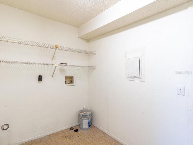 533 E CURLEW PLACE 533, Tarpon Springs, FL 34689