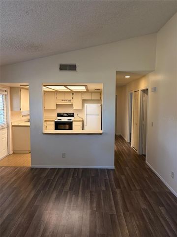 533 E CURLEW PLACE 533, Tarpon Springs, FL 34689