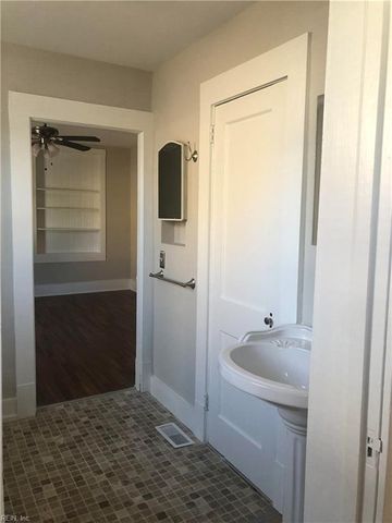 180 W Balview AVE, Norfolk, VA 23503