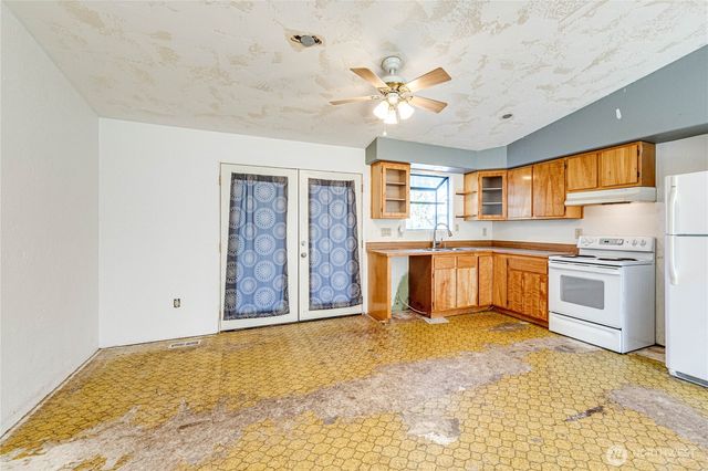3962 Deer Park Road, Port Angeles, WA 98362