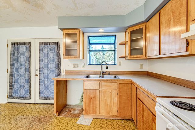 3962 Deer Park Road, Port Angeles, WA 98362