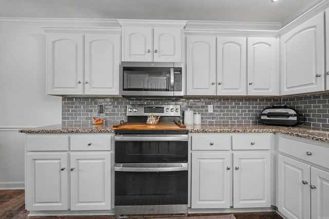 1440 oak shadows Drive, Sherwood, AR 72120